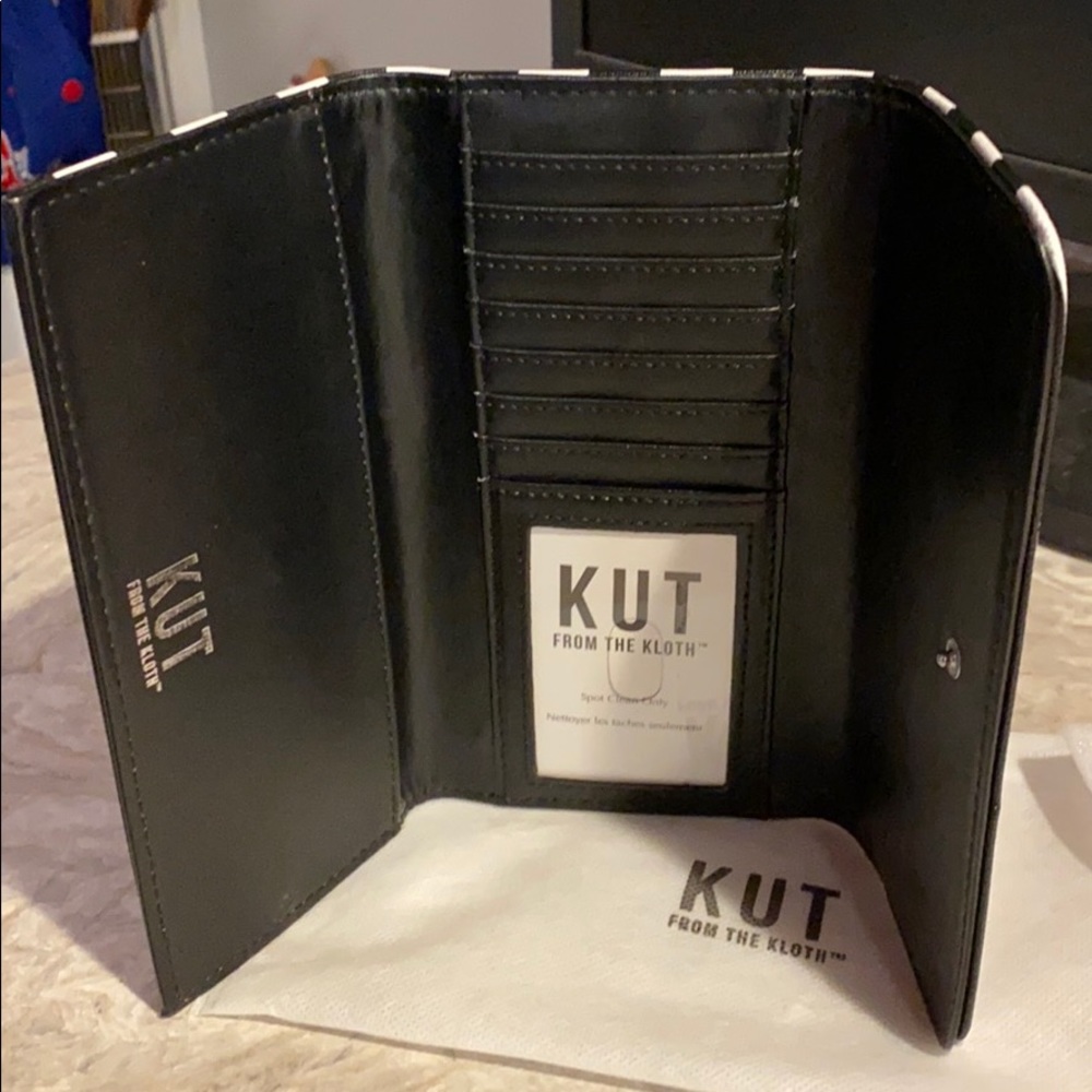 Wallet - Picture 5 of 6